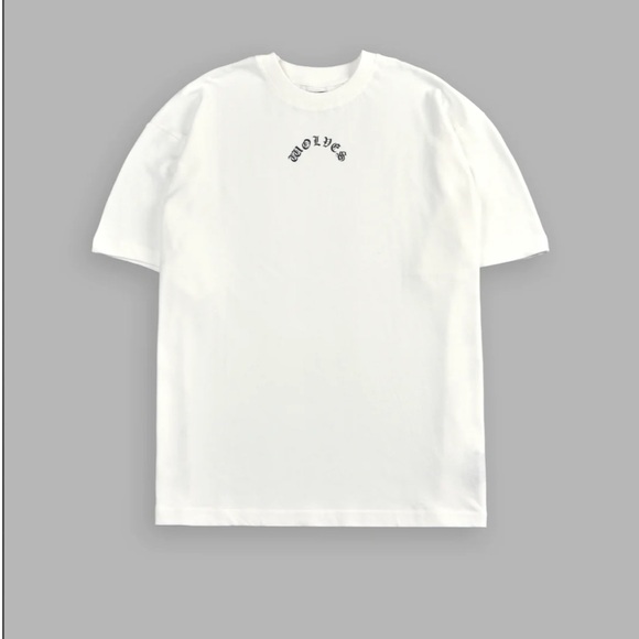 Wolves Never Back Down "Premium" Oversized Tee in Cream - Picture 3 of 6